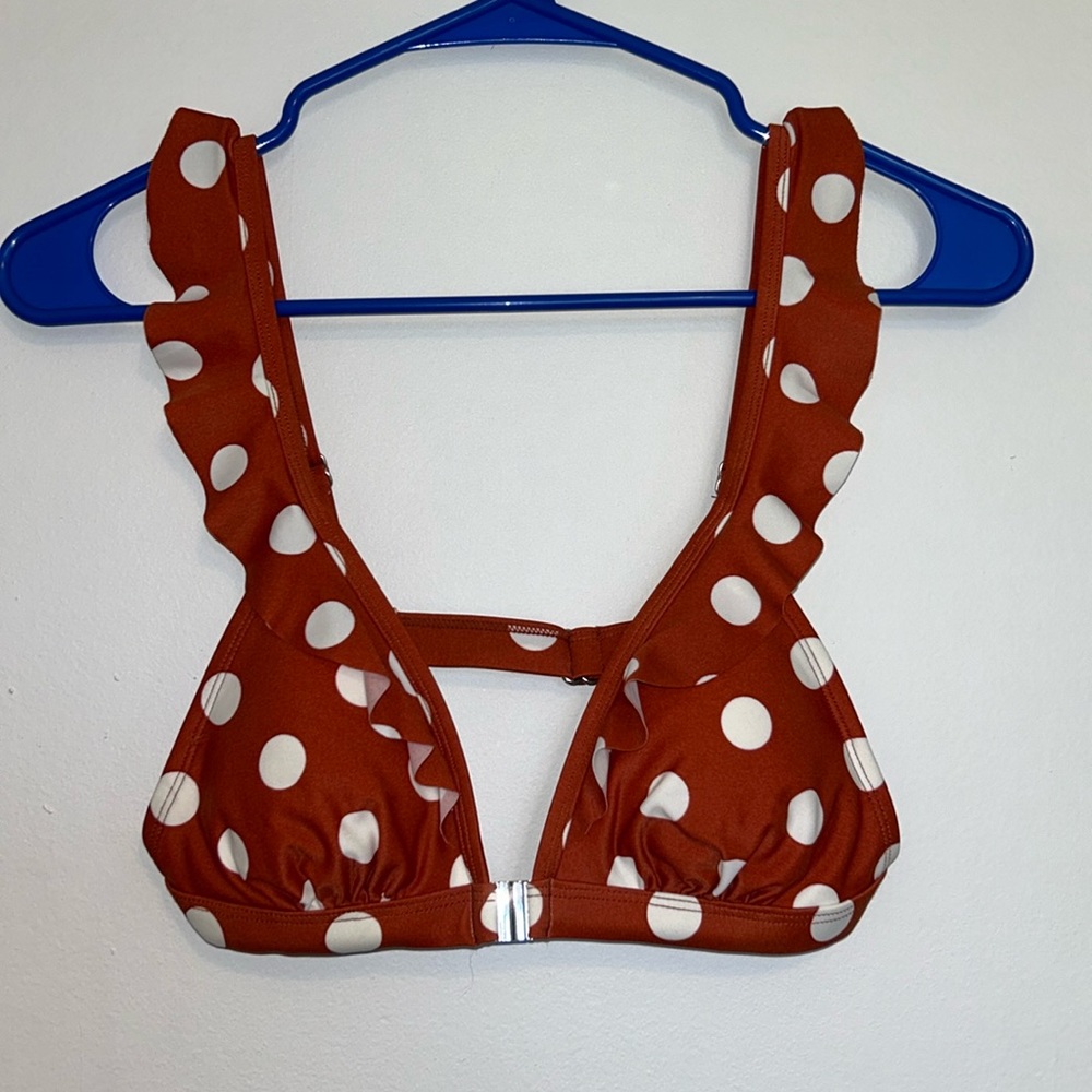 NWOT xhilaration polka dot swim top orange/white ruffle sleeves front buckle